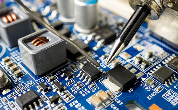 全自動(dòng)超聲波清洗機(jī)在電子行業(yè)的應(yīng)用